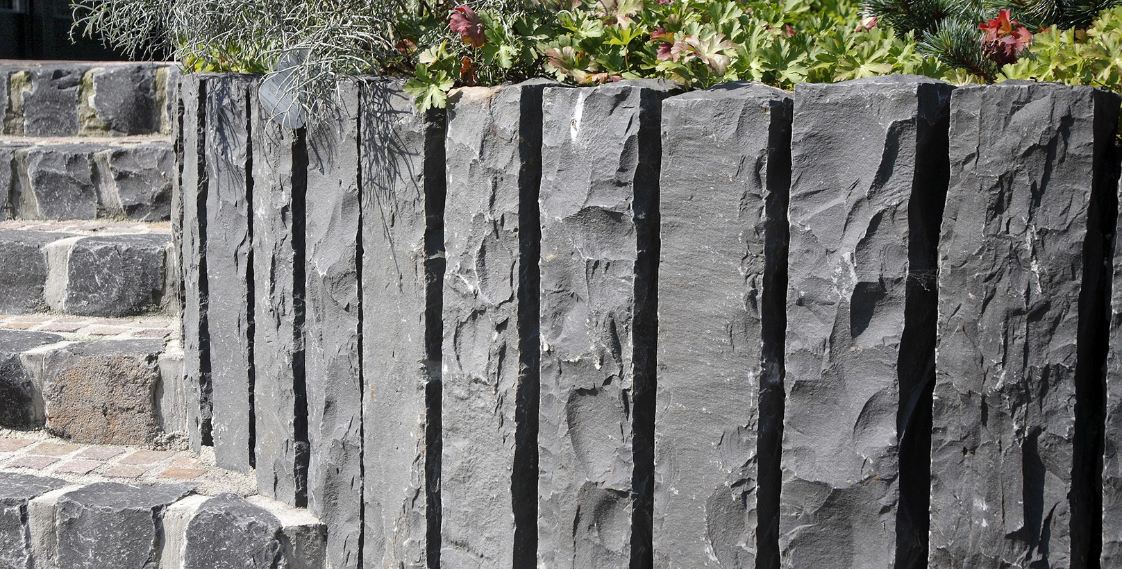 Basalt Palisades/ Kerb