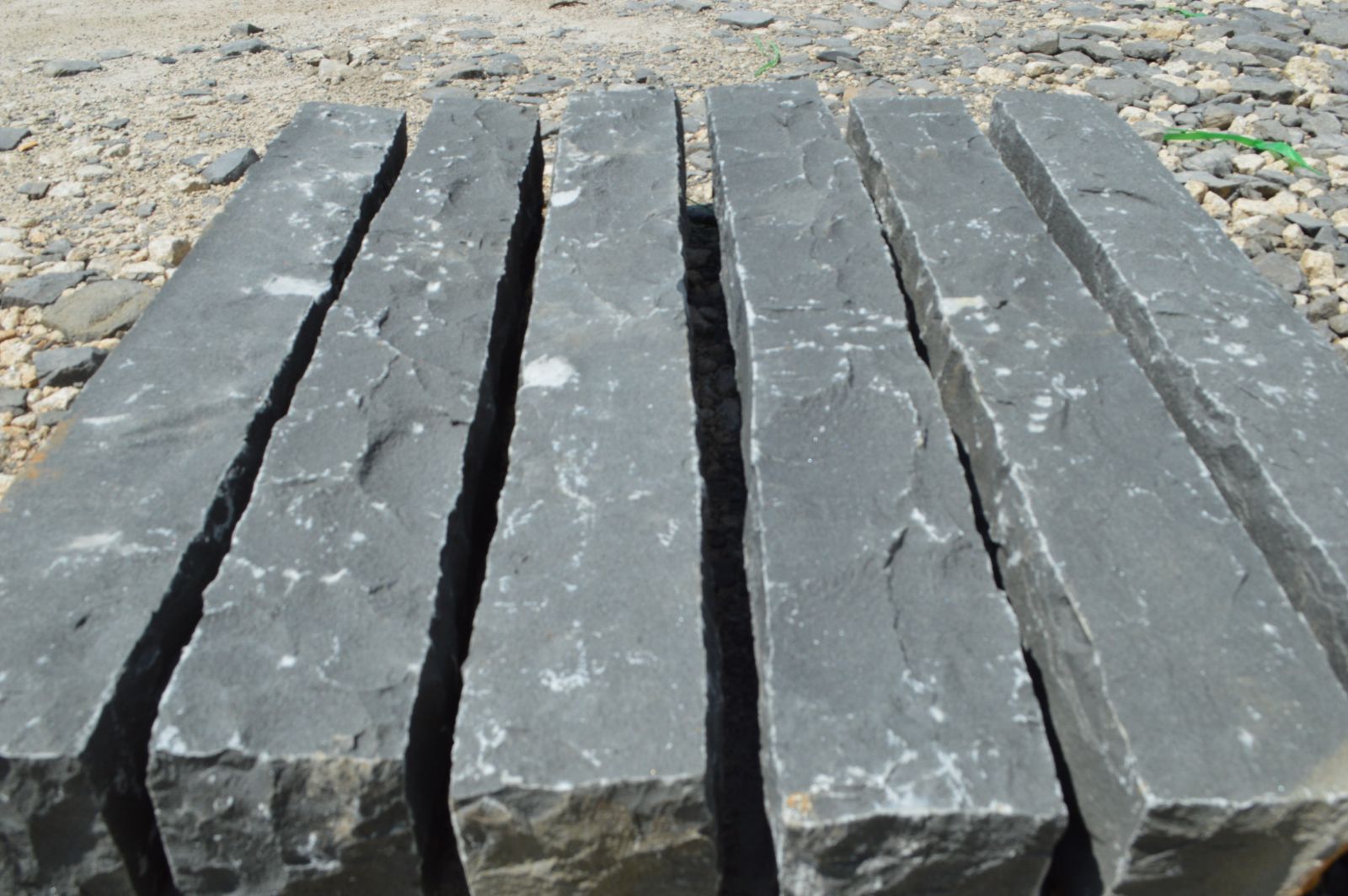 Basalt Palisades/ Kerb