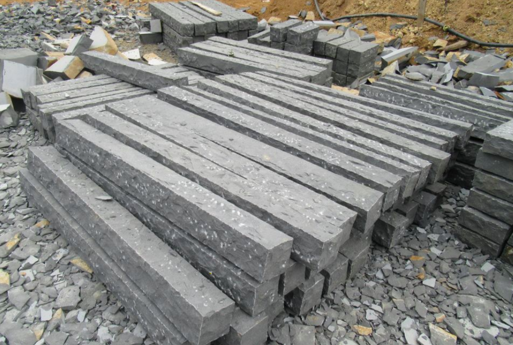 Basalt Palisades/ Kerb