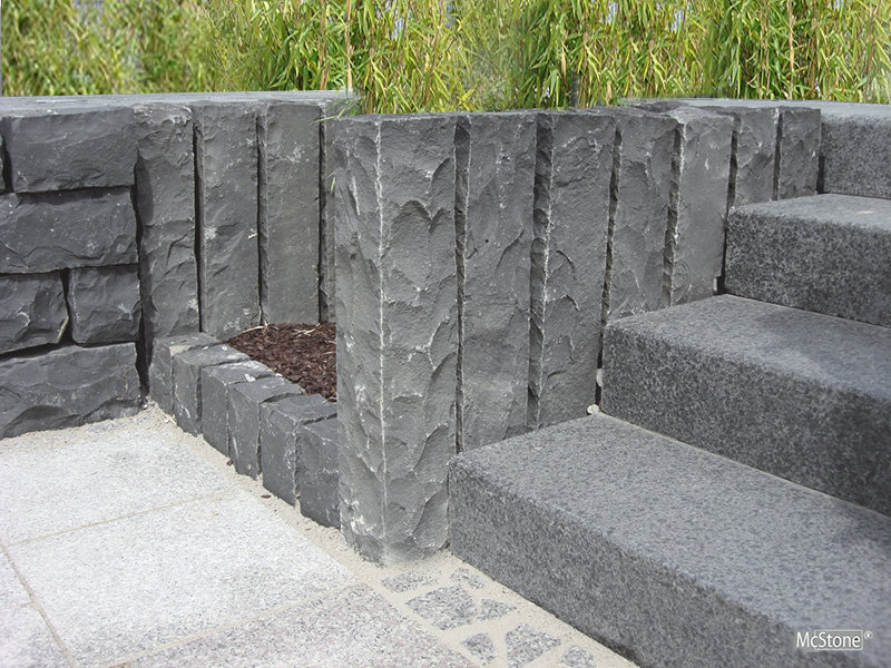 Basalt Palisades/ Kerb
